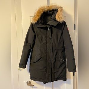 Canada Goose Rossclair Parka Heritage w real coyote fur hood trim and down fill